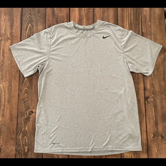 Nike Dri-Fit T-shirt - Size Large - Picture 1 of 5